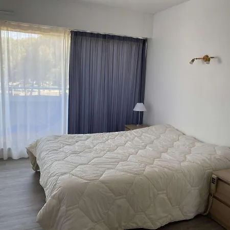 شقة Appartement Climatise 3 Pieces Avec Parking A Port Camargue - Fr-1-250-83