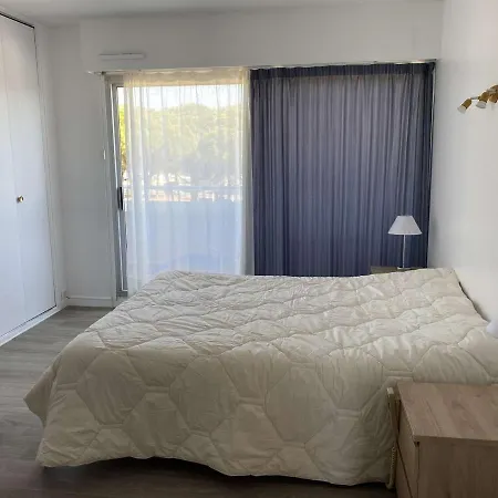 Lejlighed Appartement Climatise 3 Pieces Avec Parking A Port Camargue - Fr-1-250-83